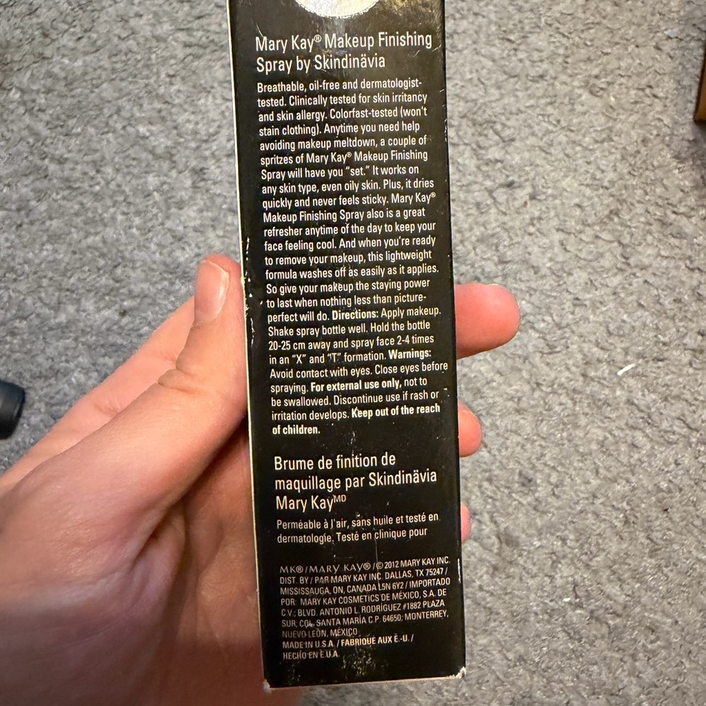 Mary Kay Makeup Finishing Spray - Picture 3 of 3